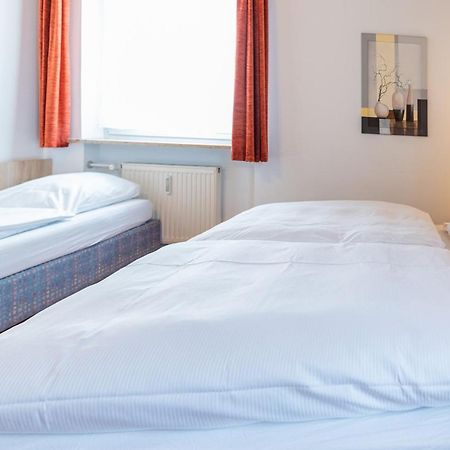 Hotel Am Roemerplatz Ульм Экстерьер фото