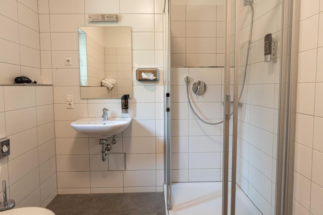 Hotel Am Roemerplatz Ульм Экстерьер фото