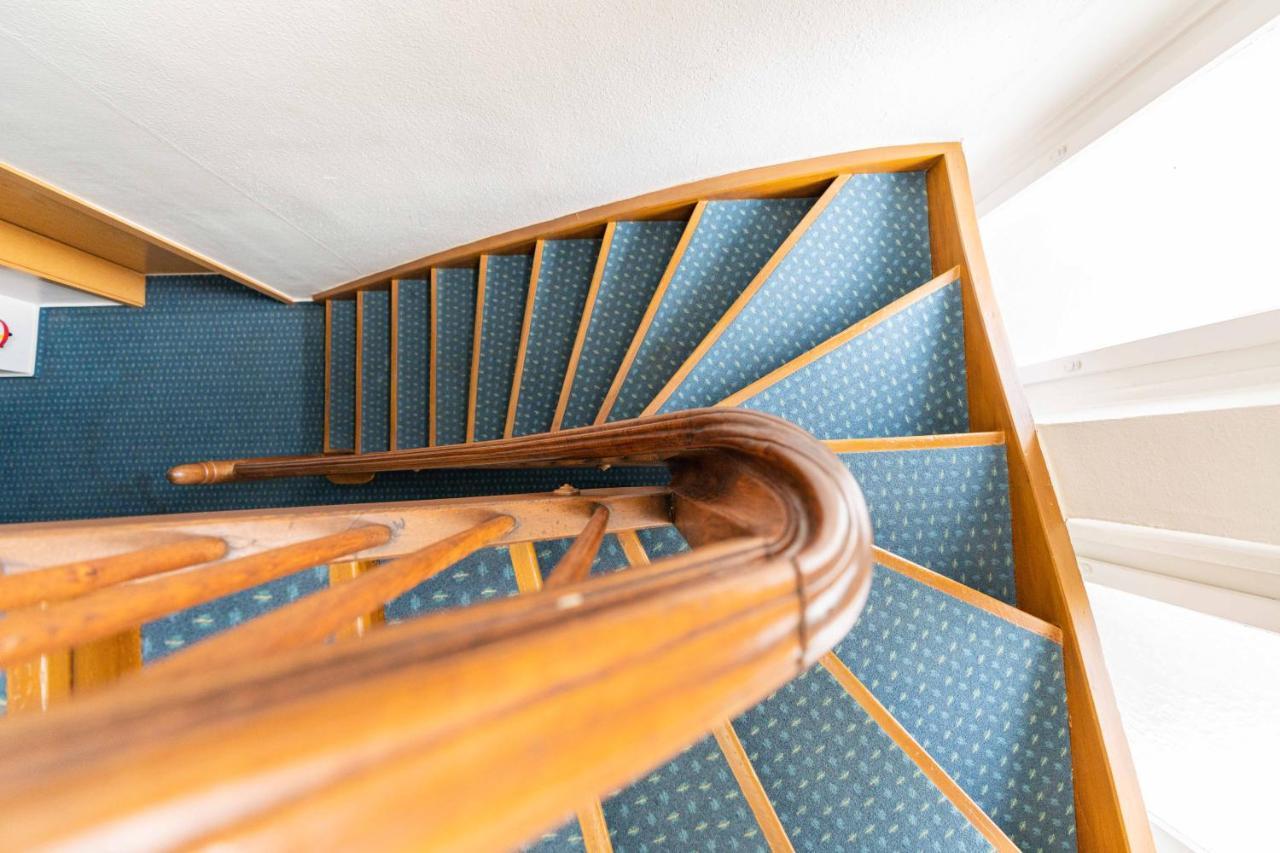 Hotel Am Roemerplatz Ульм Экстерьер фото